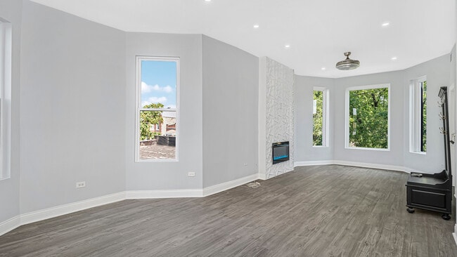 Photo - 3227 W Beach Ave