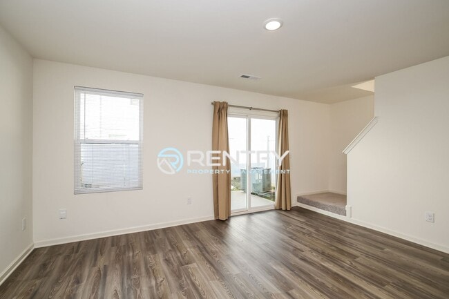 Photo - 109 Span Ln