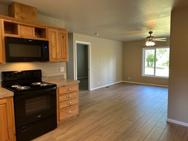 Photo - 7874 Old Redwood Hwy