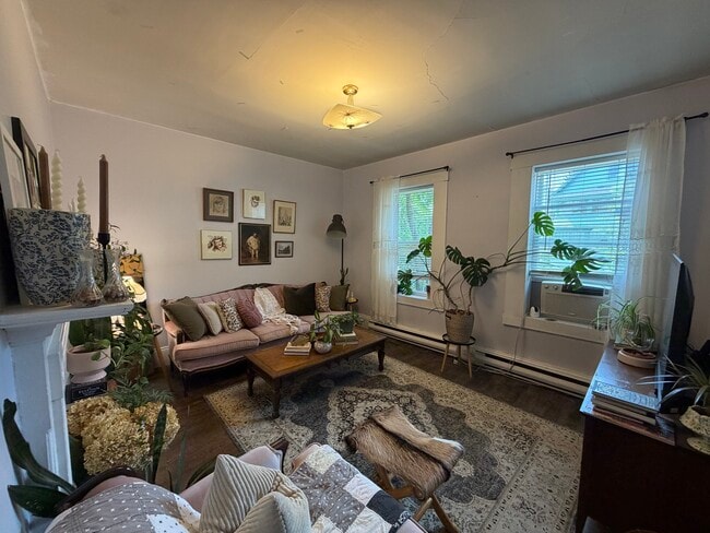 Building Photo - Apartment for Rent Unit 1