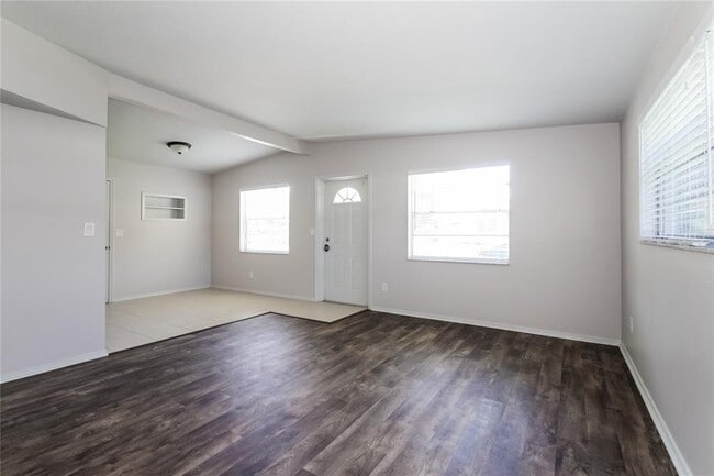 Photo - 1911 3rd Ave E