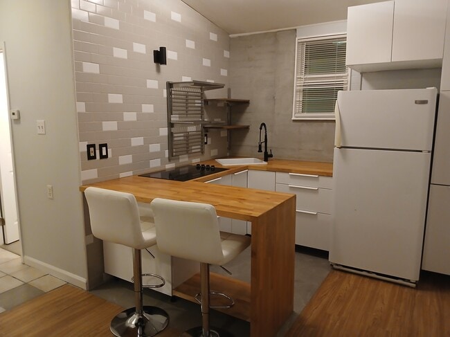 Photo - 2604 Rogers Ave