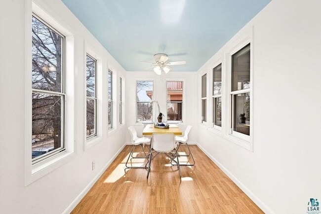 Photo - 1219 E 5th St