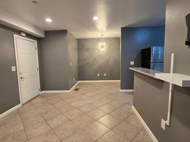 Building Photo - 4427 S Centinela Ave Unit B Rental