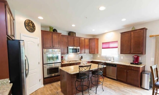 Photo - 6906 Lenape Ct