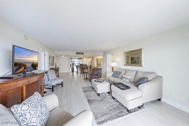 Photo - 4005 Gulf Shore Blvd N Unidad 1104