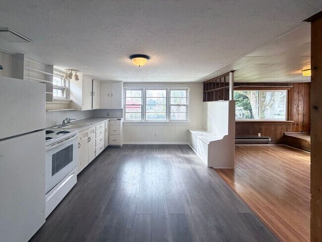 Photo - 539-2 Madison Street