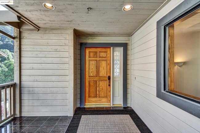 Photo - 616 Gravatt Dr