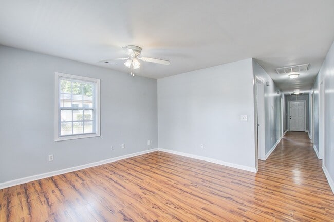 Photo - 3BR / 1BA Home for Rent in North Charleston – Available Now