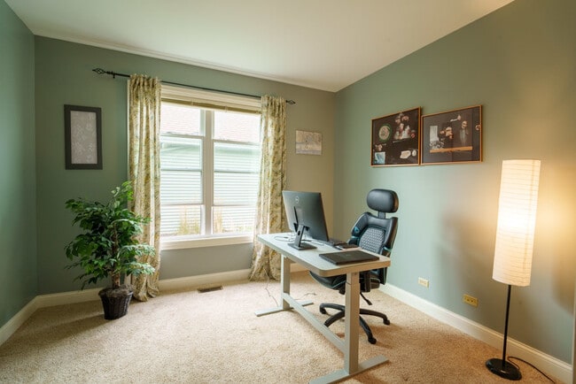 Photo - 864 Red Clover Dr