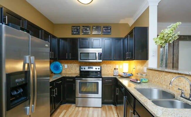 Photo - 3 bedroom in Houston TX 77056 Unidad 3047