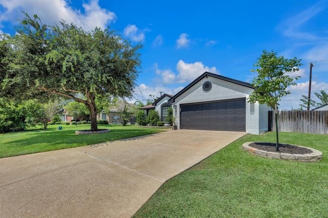 Photo - 1410 Sherry Dr