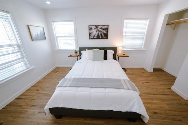 Photo - 5648 Berkshire Dr Unidad C