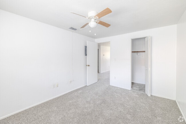 2BR, 1BA - 800SF Bedroom 2 - Madison on 20th Apartments
