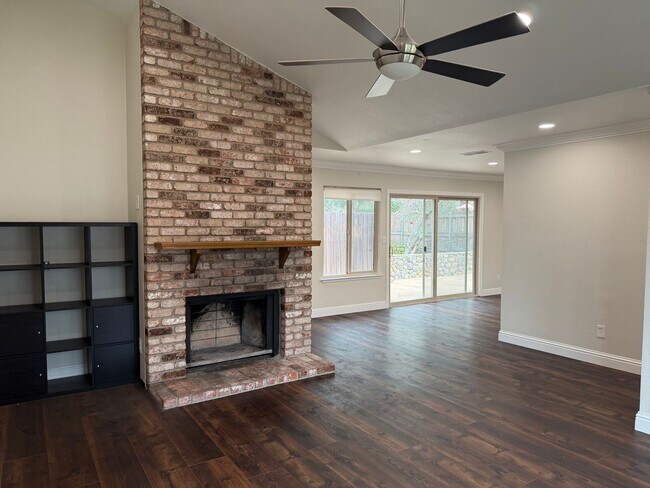 Photo - Newly Renovted 3 Bedroom 2 Bathroom 1415Sqft. Town Home in Rancho Cordova.