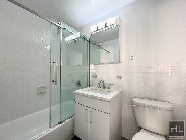 Photo - 5 AVENUE Apartment Unit 12L