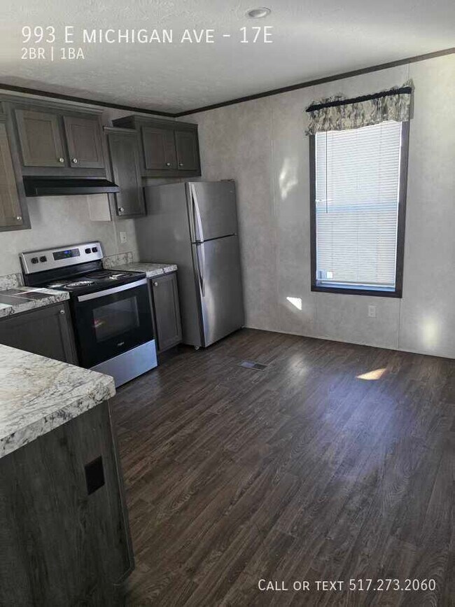 Photo - 993 E Michigan Ave