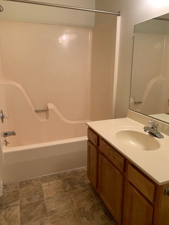 Hickory Square Apartments Imlay City, MI