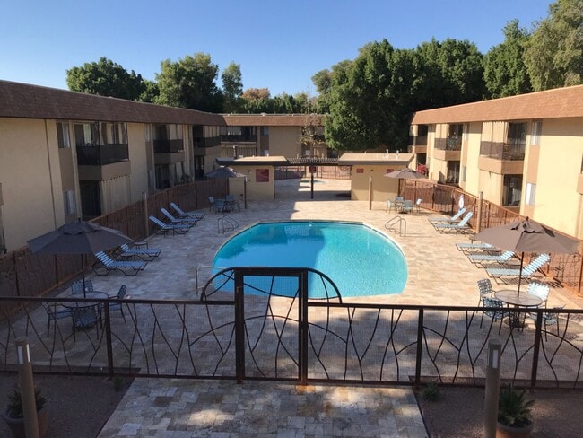 Building Photo - Oasis at Scottsdale