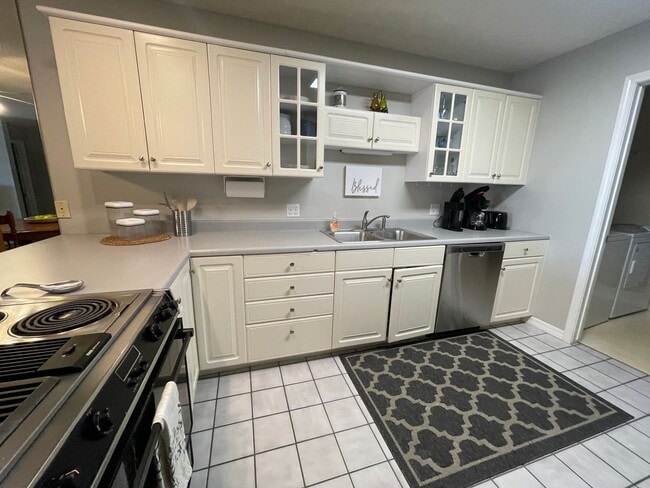 Photo - Furnished 2 bedroom 2 bath