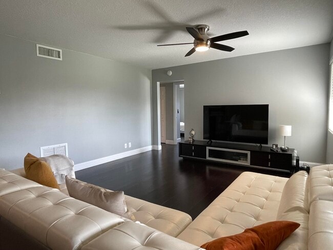 Photo - 516 Shady Pine Way Unit B2