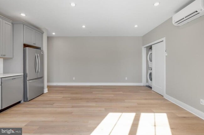 Photo - 6712 Ridge Ave Unidad 402