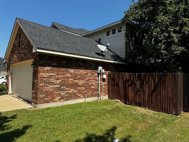 Photo - 505 Titleist Dr