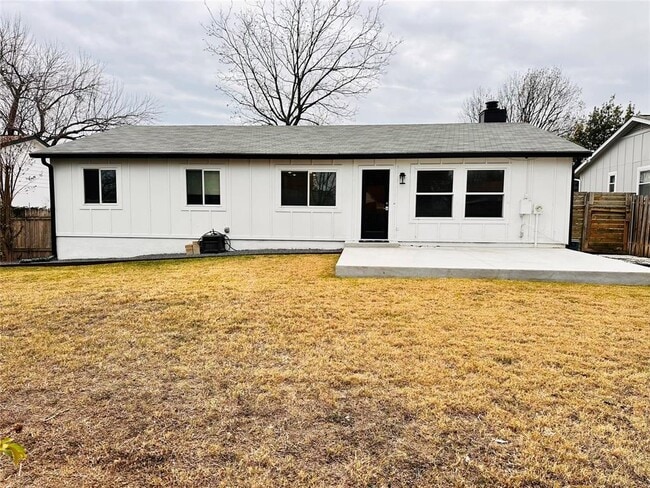 Photo - 1609 Charolais Dr