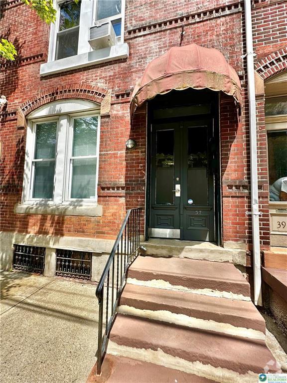 Building Photo - 37 10th St Rental
