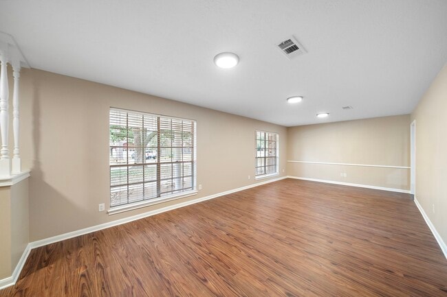 Photo - 1104 Hillcrest Dr