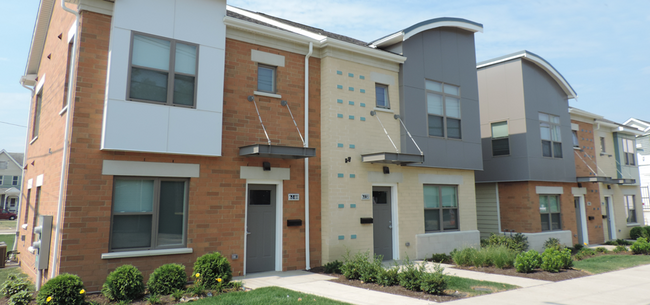 Building Exterior - Larimer Pointe Apartments