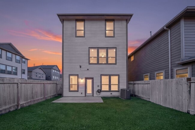 Photo - 8604 Hollyoaks Creek Ln