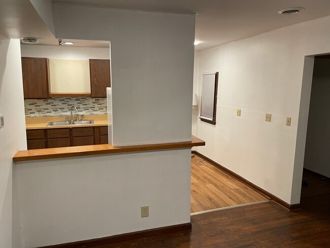 Photo - 132 W Washington St