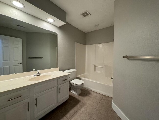 Photo - 1504 W Highpoint Cir