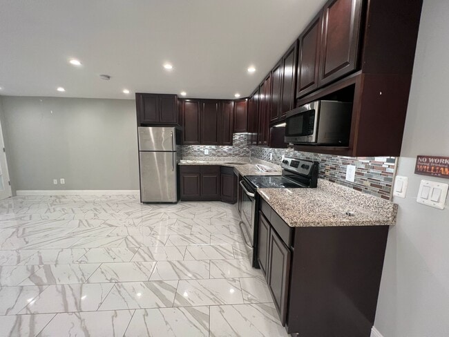 Photo - Stonegate Apartments