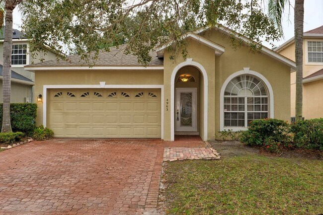 Building Photo - Beautiful 3 bed/2 bath home in Hunter's Cr...