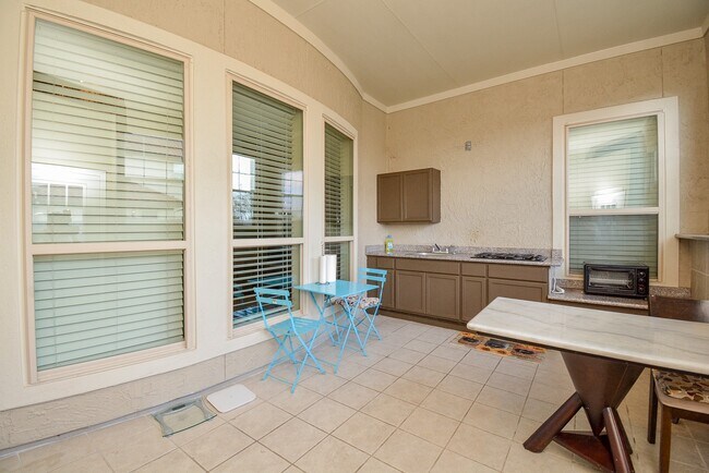 Photo - 6302 Kennedy Hills Ct