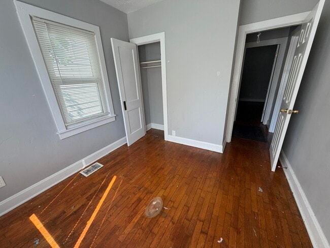 Photo - 135 Clyde St