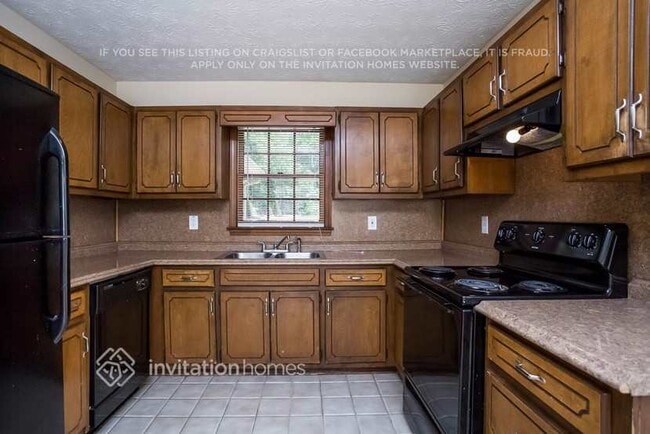 Photo - 608 Windsor Dr SE