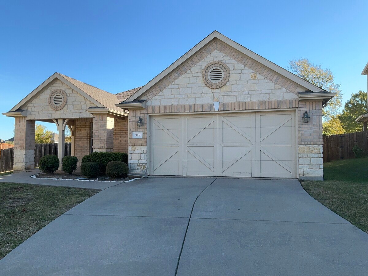 Photo - 308 Stewart Ln