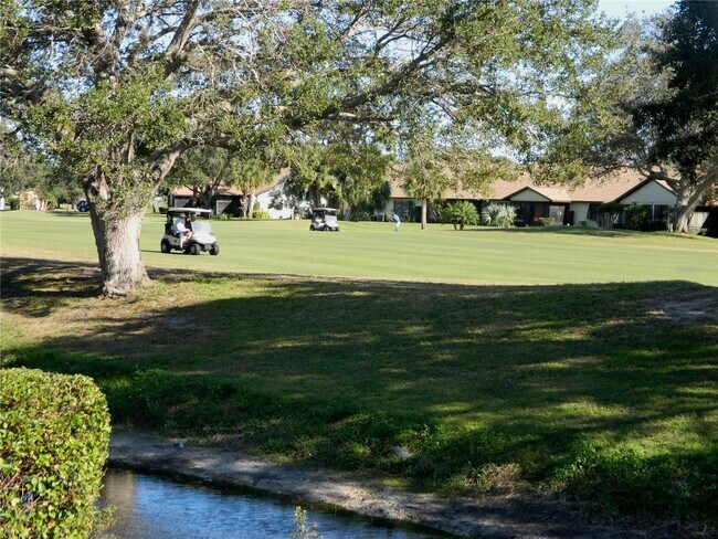 Photo - Home on the golf course