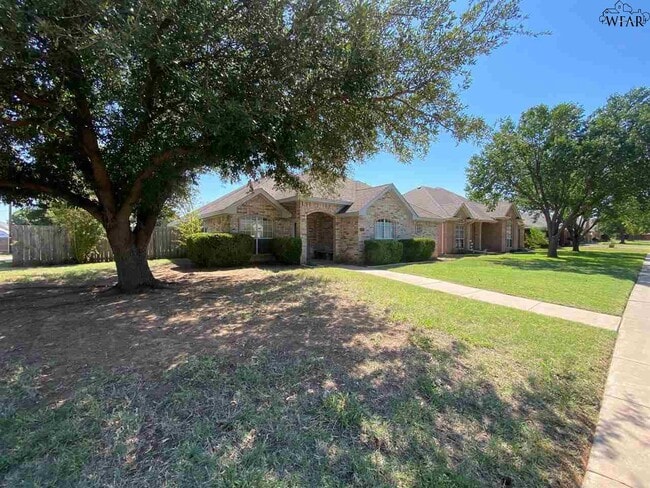 Building Photo - 3803 Stonegate Dr Rental