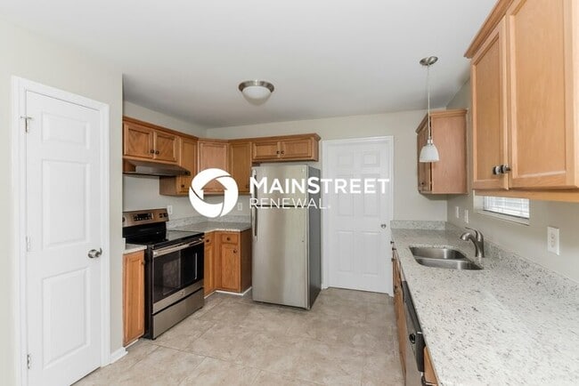 Photo - 3 Bedroom Pet-Friendly Home in Madison, TN with Main Street Renewal