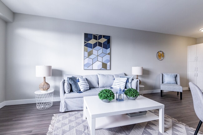 Photo - 125 Lawton Blvd.