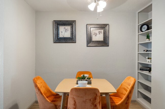 Renovated 1 Br, Dining room