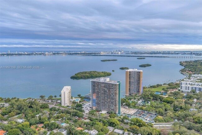 Building Photo - 780 NE 69th St Unit 1509