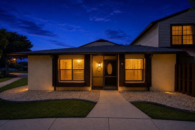Photo - 646 SE 12th Ct Unit 17