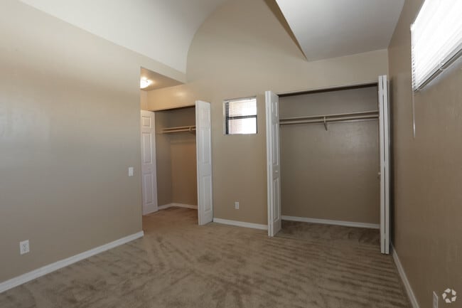 3BR, 2BA - Loft/1,254 SF - Pebble Creek Apartments