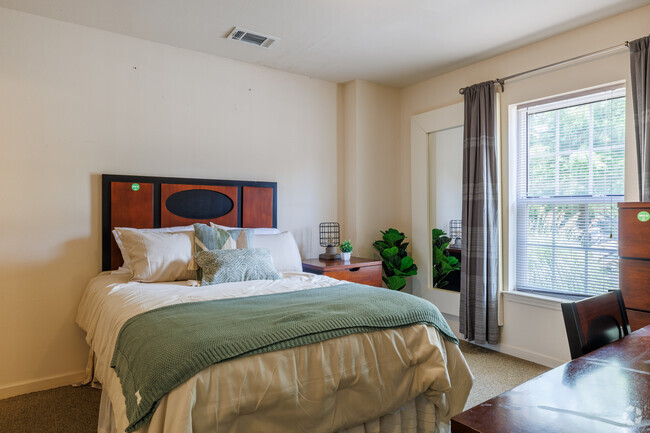 Interior Photo - The Grove Valdosta Rental