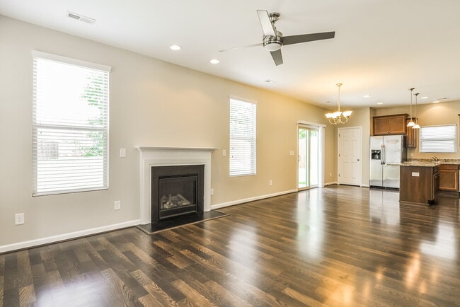 Photo - 1417 Ujamaa Dr